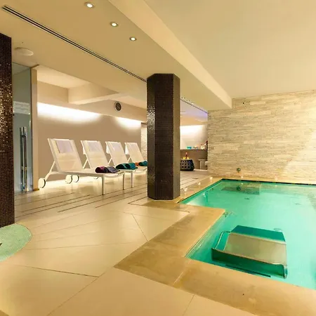 欧洲设计1877温泉酒店 酒店