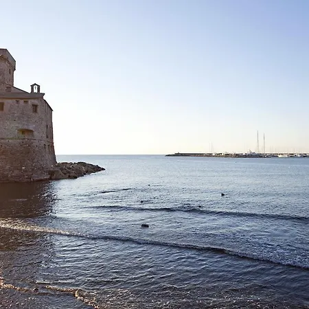 欧洲设计1877温泉酒店 酒店