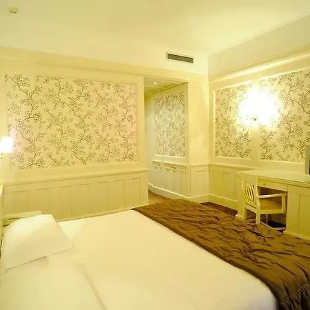 欧洲设计1877温泉酒店 4* 拉帕洛
