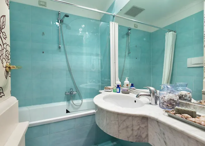 Europa Design 1877 Hotell 4*